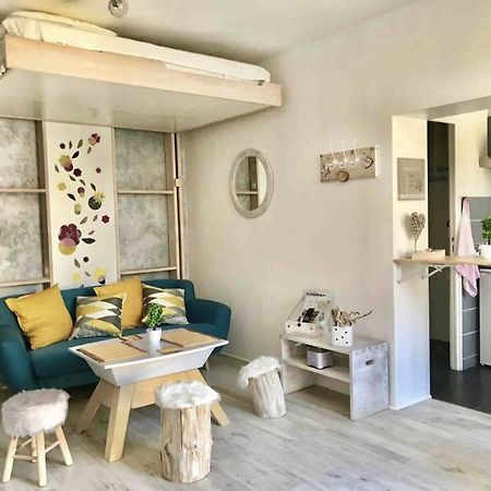 Joli Studio Scandinave Milly-la-Foret Exterior photo